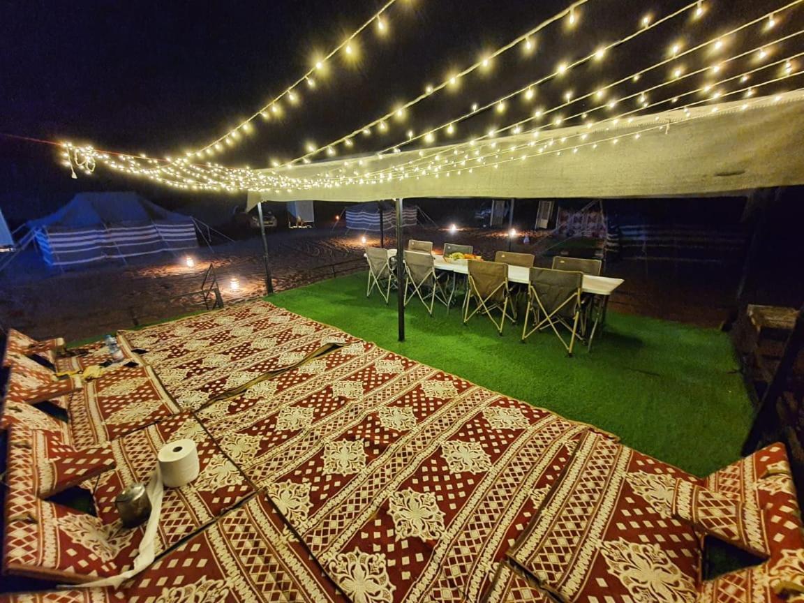 Crescent Desert Private Camp Shahiq Ngoại thất bức ảnh