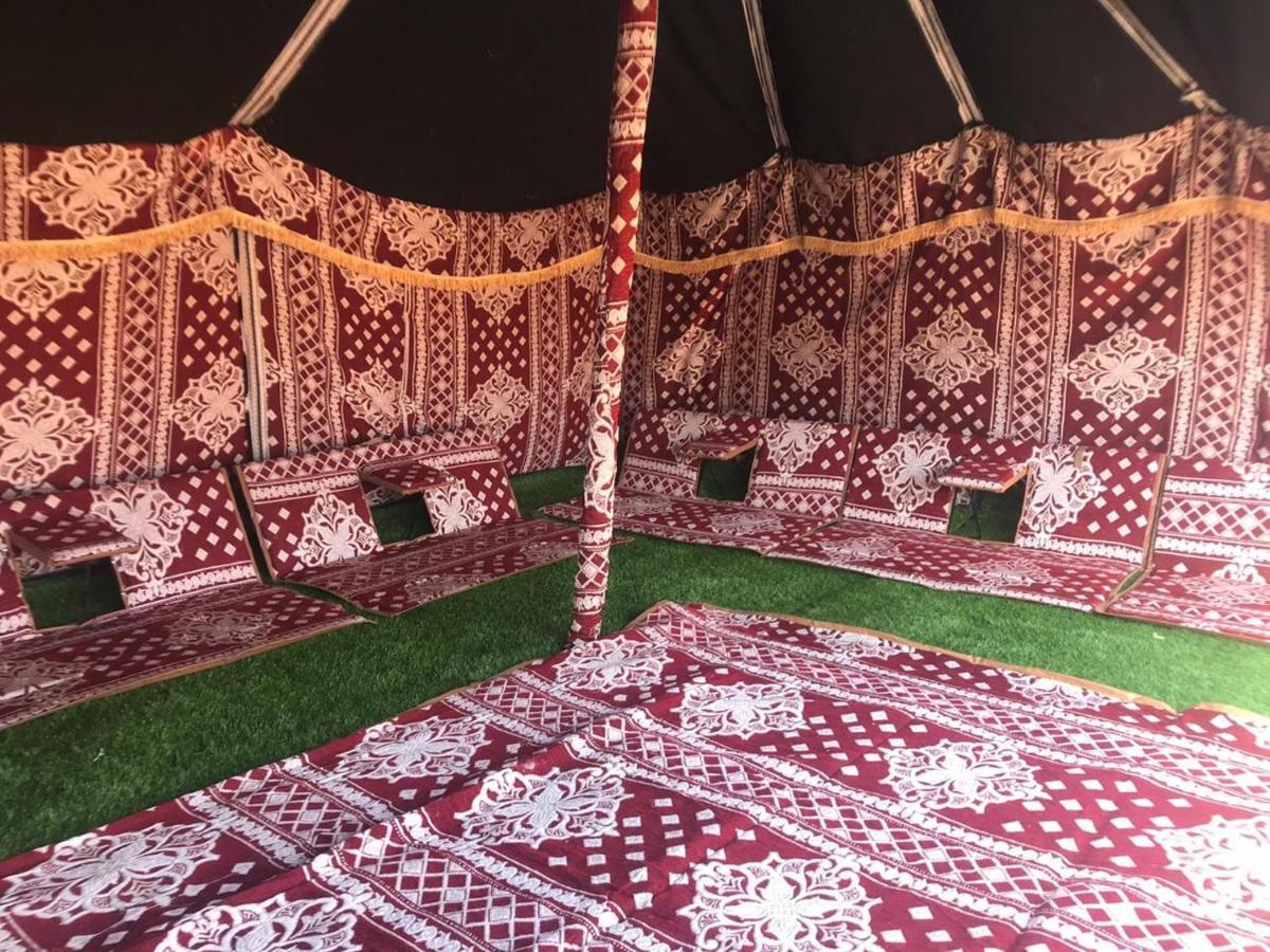 Crescent Desert Private Camp Shahiq Ngoại thất bức ảnh