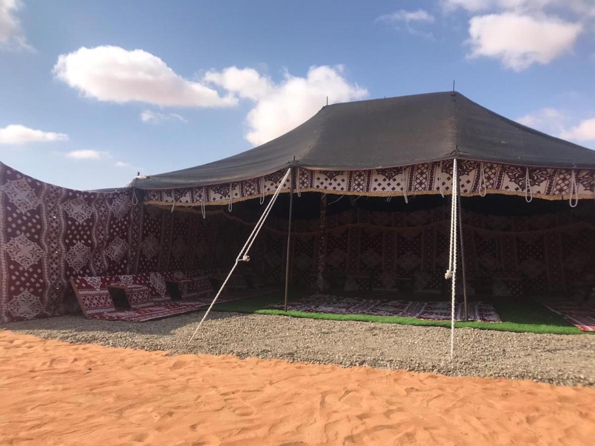 Crescent Desert Private Camp Shahiq Ngoại thất bức ảnh