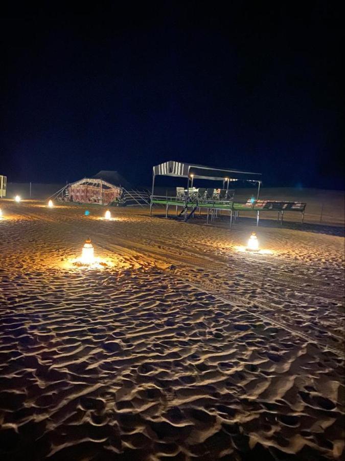 Crescent Desert Private Camp Shahiq Ngoại thất bức ảnh